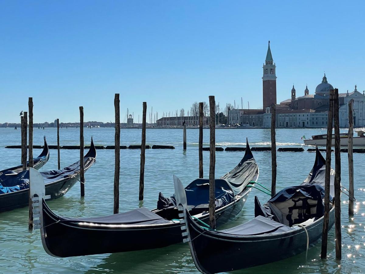 San Marco Luxury Apartments Steps From St Marks Венеция Экстерьер фото